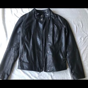 SALE🌟Cole Haan leather jacket